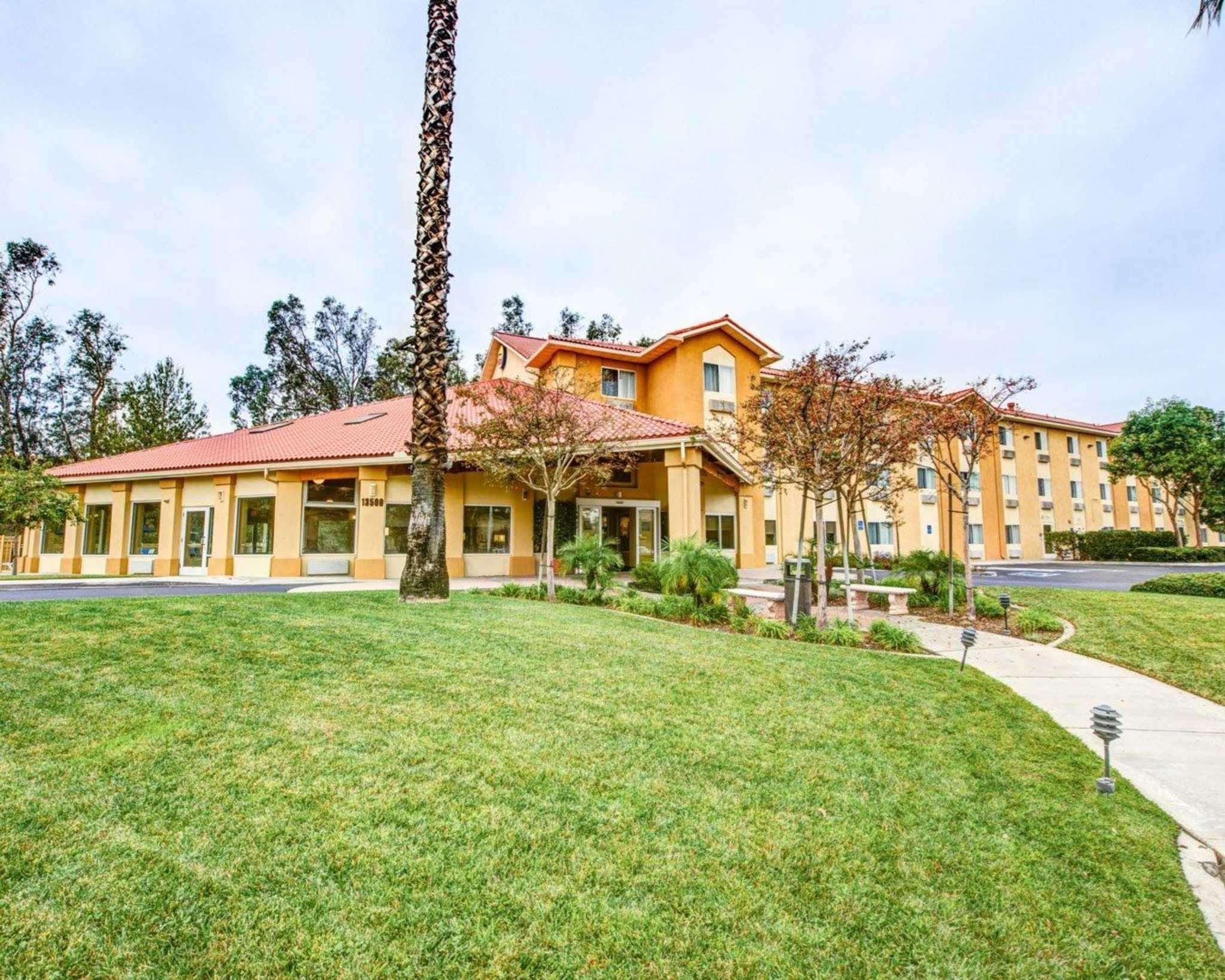Comfort Inn Fontana Exterior foto